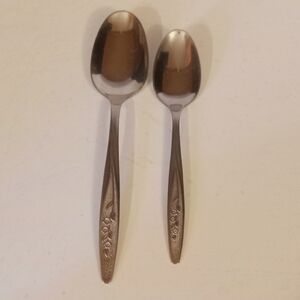 International Superior RADIANCE ROSE Spoons Lot Of 2